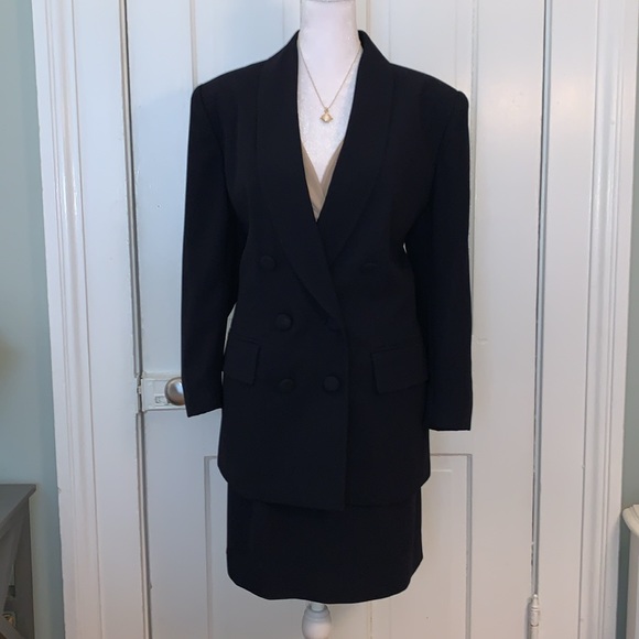 VINTAGE LE SUIT NAVY BLUE SKIRT AND BLAZER SUIT - Picture 1 of 13